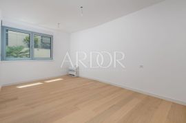 Opatija, Moderan stan s pogledom na more i privatnim vrtom, Opatija, Apartamento