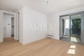 Elegantni apartman s prekrasnim pogledom na more, Opatija, Daire