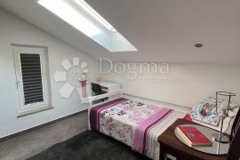 Novoadaptiran stan u mirnom dijelu Opatije, Opatija - Okolica, Apartamento