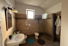 Novoadaptiran stan u mirnom dijelu Opatije, Opatija - Okolica, Apartamento