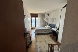 Jadranovo, etaža kuće, PRVI RED DO MORA, Crikvenica, Appartement