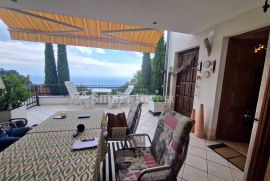 VEPRINAC, dvojna kuća od 105,81 m2 sa bazenom, Opatija - Okolica, House