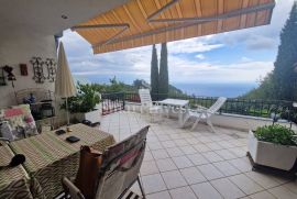 VEPRINAC, dvojna kuća od 105,81 m2 sa bazenom, Opatija - Okolica, House