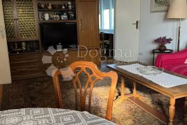 Prostrani stan s potencijalom, Trešnjevka - Jug, Appartment