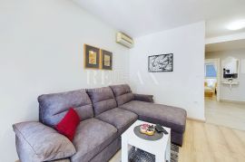 Dramalj - stan sa ograđenom okućnicom, Crikvenica, Appartement