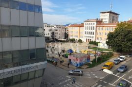 ATRAKTIVNA LOKACIJA U CENTRU, STAN ZA DUGOROČNI NAJAM, 3S+DB, Rijeka, Appartment