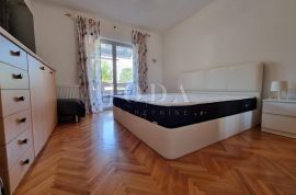 Punat - stan na top lokaciji 100 m od mora!, Punat, Appartment