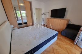 Punat - stan na top lokaciji 100 m od mora!, Punat, Appartment