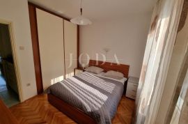 Punat - stan na top lokaciji 100 m od mora!, Punat, Apartamento