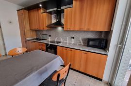 Punat - stan na top lokaciji 100 m od mora!, Punat, Apartamento