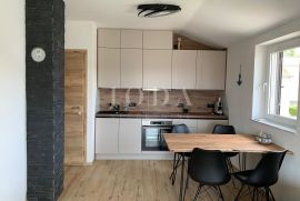 Stan u centru grada Krka s pogledom na more!, Krk, Appartment