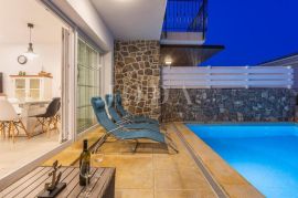 Villa s bazenom i pogledom na more - otok Krk, Krk, Haus