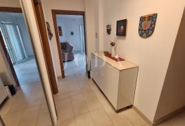 Otok Krk! Prostrani apartman 100 m do mora!, Dobrinj, Appartment