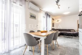 Trogir, prekrasan dvosoban stan kompletno namješten, Trogir, Appartement