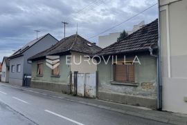 Požega, Centar, starija kuća za renovaciju 148 m2, Požega, Kuća