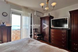 Bulevard, 2-soban stan s pogledom na more, Rijeka, Appartement