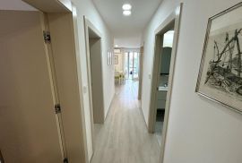 Stan sa prostranom terasom, Pula, Istra, Pula, Apartamento