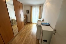 Stan sa prostranom terasom, Pula, Istra, Pula, Apartamento