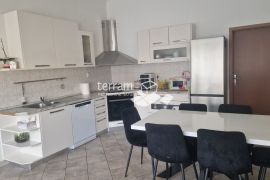 Istra, Pula, Gregovica, stan prvi kat 117,52m2, 3SS+DB  # prodaja, Pula, شقة