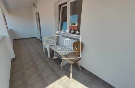 Kruševo - kuća sa 3 apartmana novija gradnja! 195000€, Obrovac, Famiglia