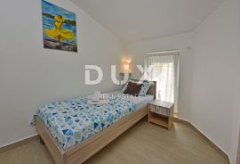 ISTRA, POREČ - Apartmanska kuća sa bazenom, Poreč, House