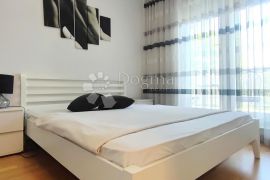 Darwinova ulica 2soban stan 43m2 (1.kat), Peščenica - Žitnjak, Flat