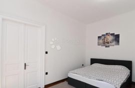 Renovirani stan sa balkončićem nadomak Korza, Rijeka, Apartamento