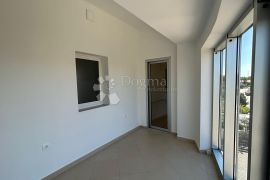 STAN 2 SPAVAĆE I 2 KUPAONICE 63.53m2 - Pula, Pula, Appartement