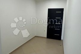 STAN 2 SPAVAĆE I 2 KUPAONICE 63.53m2 - Pula, Pula, Apartamento