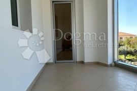 STAN 2 SPAVAĆE I 2 KUPAONICE 63.53m2 - Pula, Pula, Appartment