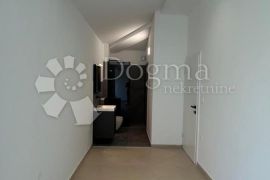 STAN 2 SPAVAĆE I 2 KUPAONICE 66.63m2 - Pula, Pula, Appartement