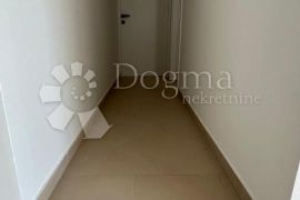 STAN 2 SPAVAĆE I 2 KUPAONICE 66.63m2 - Pula, Pula, Kвартира