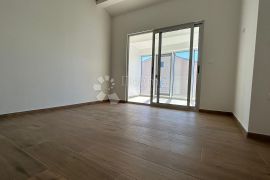 STAN 2 SPAVAĆE I 2 KUPAONICE 66.63m2 - Pula, Pula, Appartement