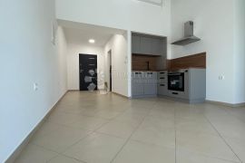 STAN 2 SPAVAĆE I 2 KUPAONICE 66.63m2 - Pula, Pula, Appartment