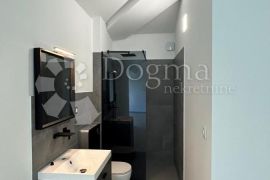 STAN 2 SPAVAĆE I 2 KUPAONICE 66.63m2 - Pula, Pula, Appartment