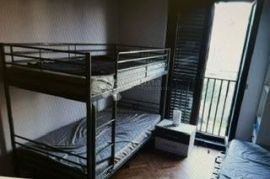 Trosobni stan za najam - idealan za 8 radnika!, Rijeka, Appartment