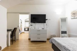 Elegantan stan na vrhunskoj lokaciji, idealan za investiciju!, Donji Grad, Apartamento