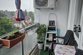 Stan sa balkonom i lođom, Varaždin, Apartamento