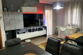 Martinkovac, izvrstan obiteljski stan, 3S+DB, 79 m2, 1. kat!, Rijeka, Appartment