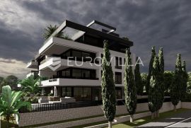 Rijeka, Trsat, luksuzan četverosoban stan NKP 119,1 m2 s vrtom, NOVOGRADNJA, Rijeka, Apartamento