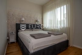 Zagreb, Stenjevec, četverosoban dizajnerski stan sa privatnom terasom + VPM, Zagreb, Appartement