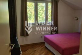 Namešten, bez ulaganja ID#130575, Zemun, Apartamento