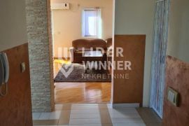 Namešten, bez ulaganja ID#130575, Zemun, Appartment