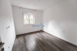 Matulji, Šmogori, 2s+db s balkonom, Matulji, Appartment