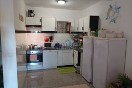 Obnovljen apartman u prizemlju!, Novigrad, Wohnung