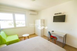 Istra, Pula, Veruda, dva stana 60,57m2, 2SS+DB, Odlična lokacija # prodaja, Pula, Wohnung