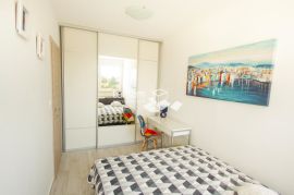 Istra, Pula, Veruda, dva stana 60,57m2, 2SS+DB, Odlična lokacija # prodaja, Pula, Appartement