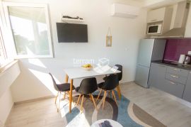 Istra, Pula, Veruda, dva stana 60,57m2, 2SS+DB, Odlična lokacija # prodaja, Pula, Appartment