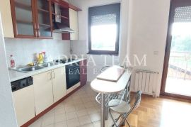 NAMJEŠTEN TROSOBAN STAN NA DRUGOM KATU STAMBENE ZGRADE - DONJA DUBRAVA, ZAGREB, Zagreb, Appartement