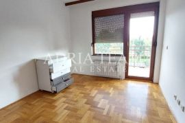 NAMJEŠTEN TROSOBAN STAN NA DRUGOM KATU STAMBENE ZGRADE - DONJA DUBRAVA, ZAGREB, Zagreb, Apartamento